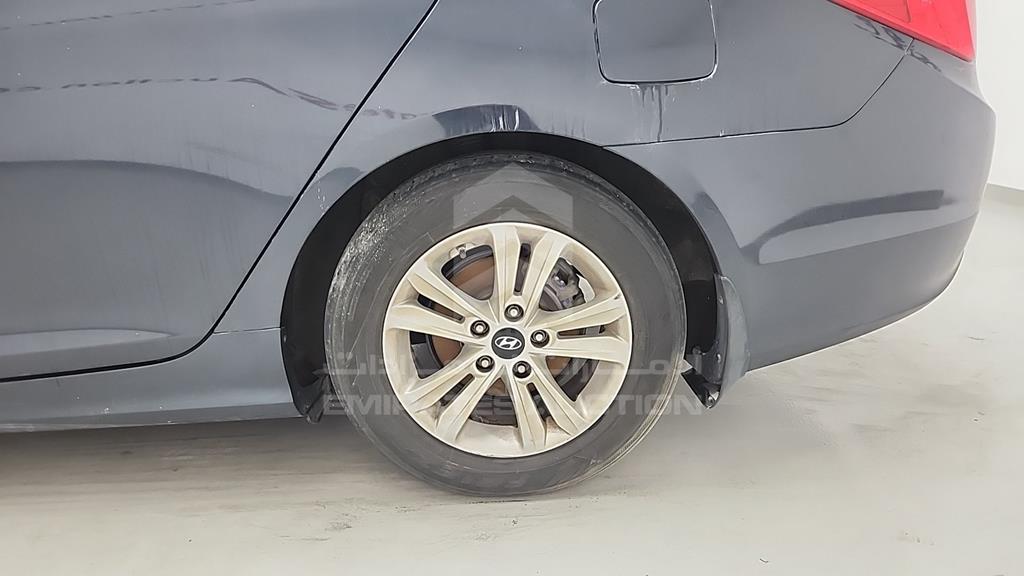 5NPEB4AC4BH172148 - 2011 HYUNDAI SONATA - #517690