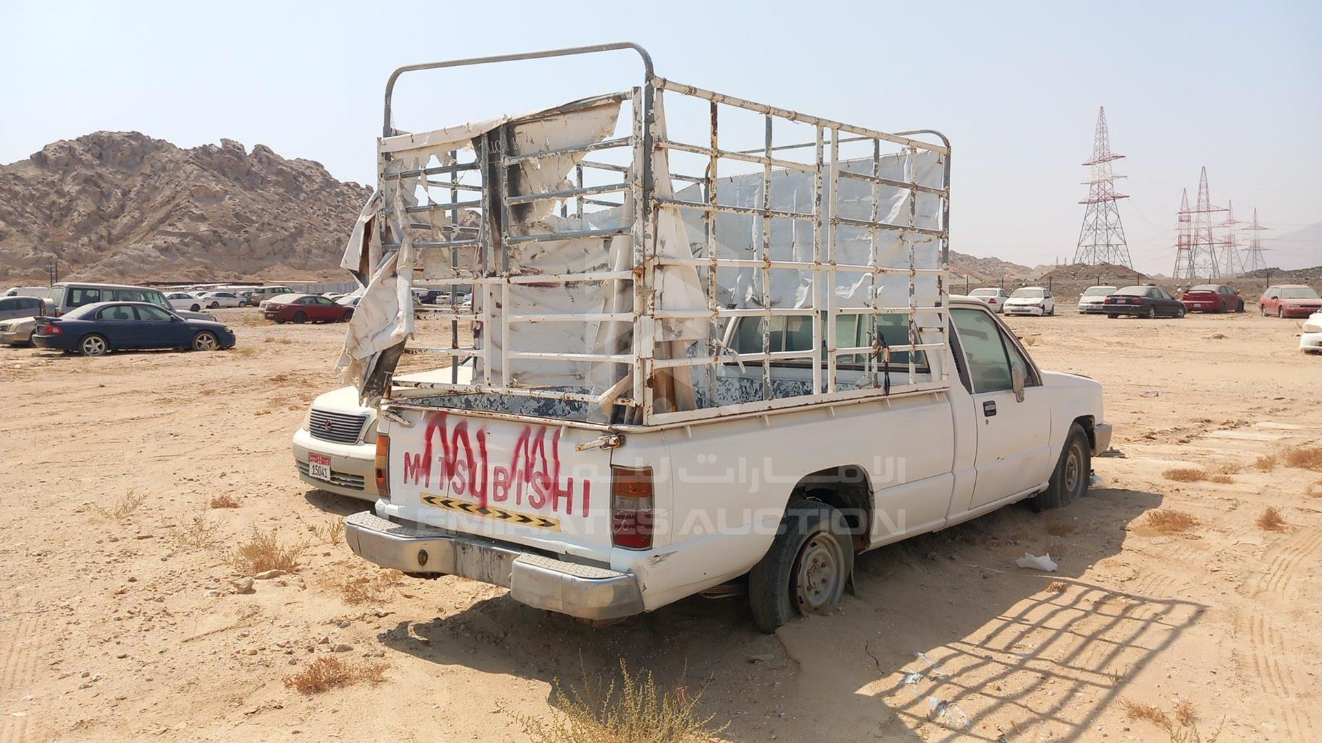 1992 MITSUBISHI L 200 VIN: D0NK130NP00582