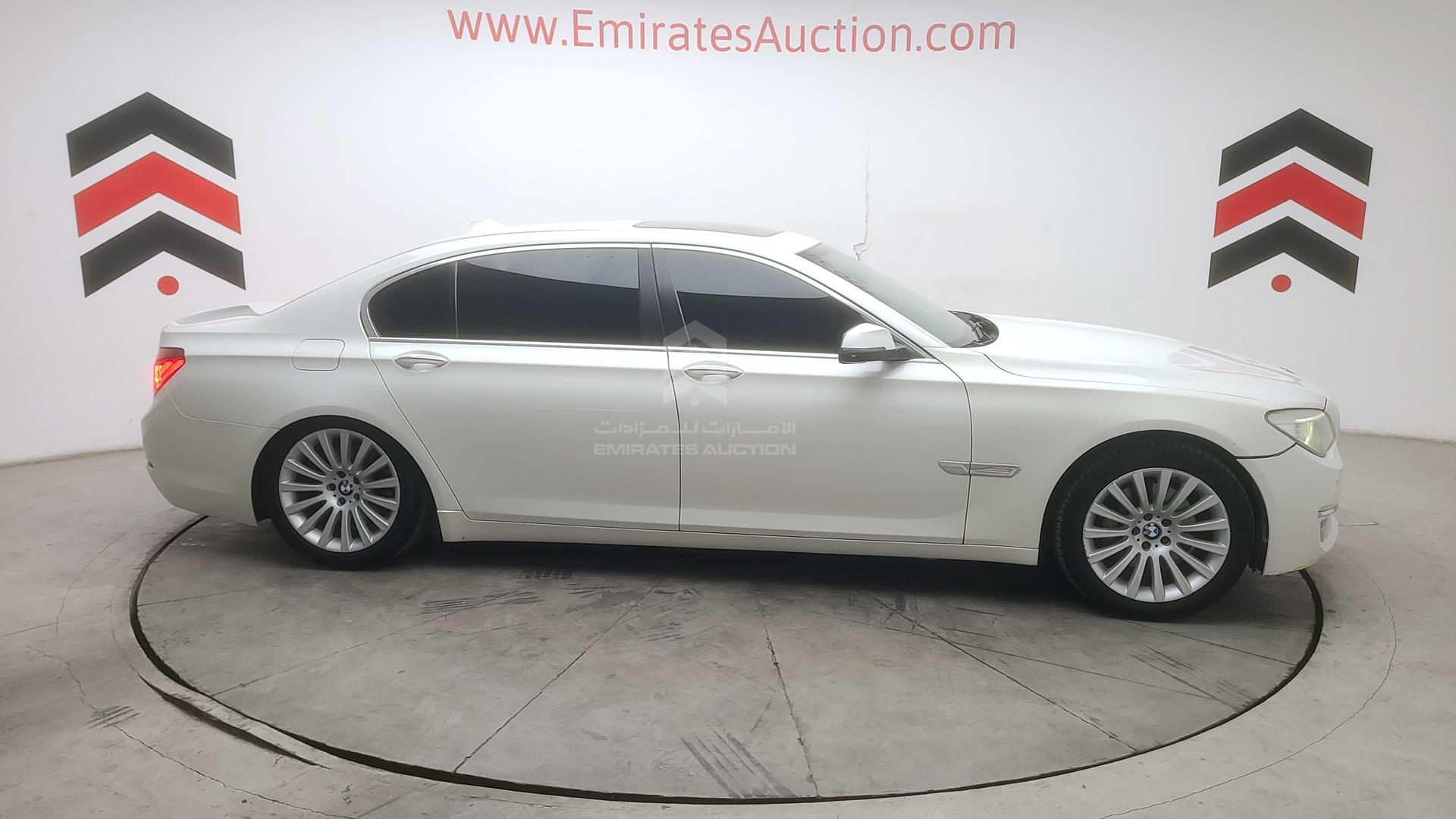 2013 BMW 730 VIN: WBAYE2109DDZ45880