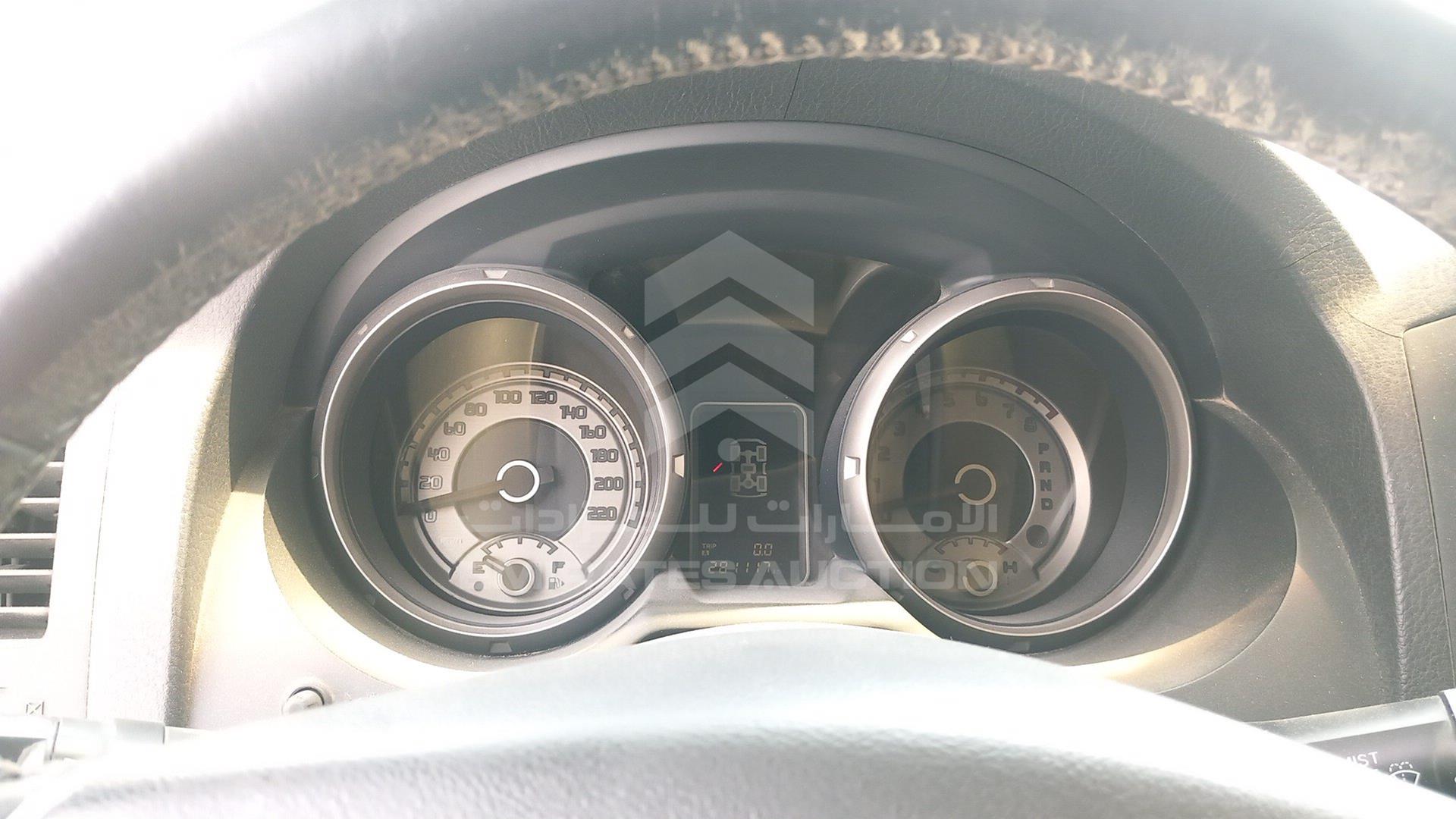 2010 MITSUBISHI PAJERO VIN: JMYLRV95WAJ715031