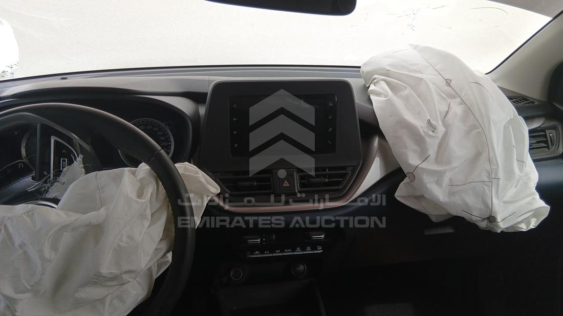 سوزوكي بالينو 2025 — نظم الترفيه وكاميرا المراقبة والملاحة — صورة 15