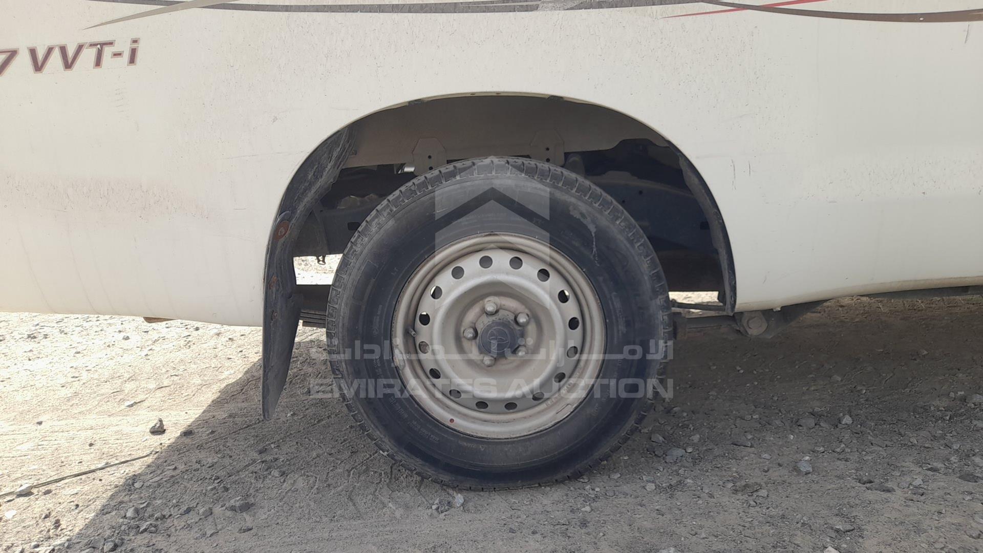 2015 TOYOTA HILUX VIN: MR0CX12G1F0126614
