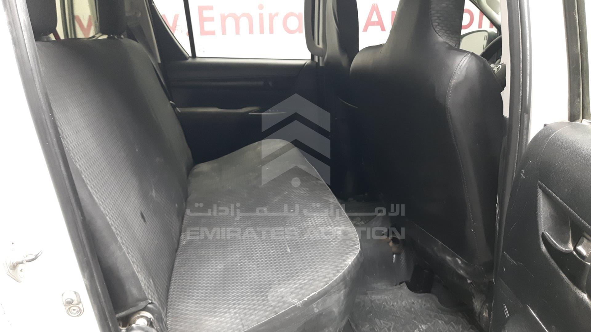 2017 TOYOTA HILUX VIN: MR0DB8CD2H0115737