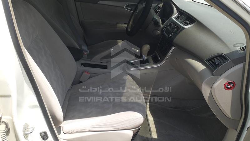 MNTBB7A93H6052104 Auction: EmiratesAuction Lot: 412008 MNTBB7A93H6052104 Nissan Sentra 2017 WHITE Photo 25