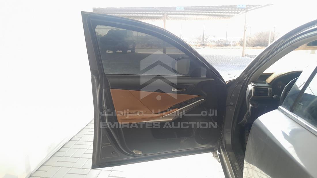 لكزس اى اس 250 2014 — الباب الأمامي الأيسر — صورة 12