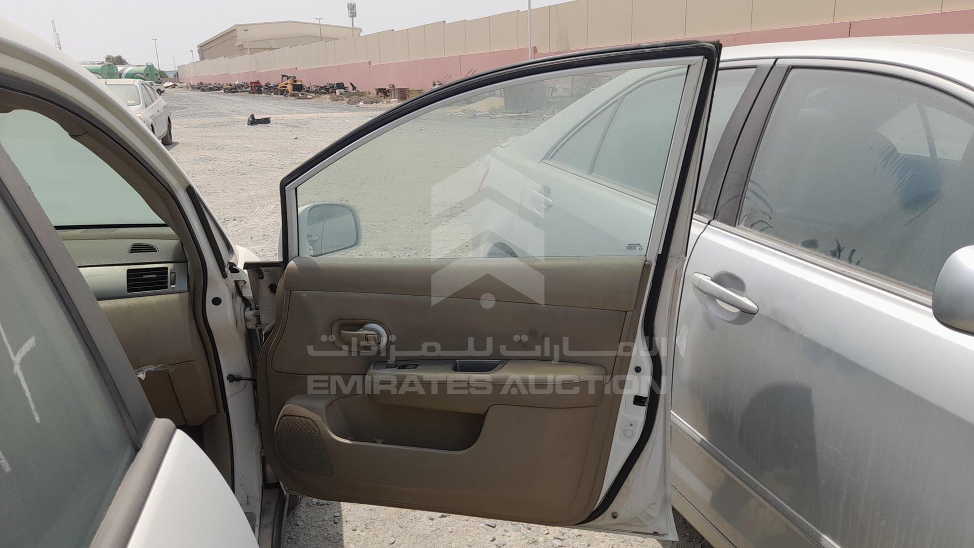 2011 NISSAN TIIDA VIN: 3N1BC1A69BK198472