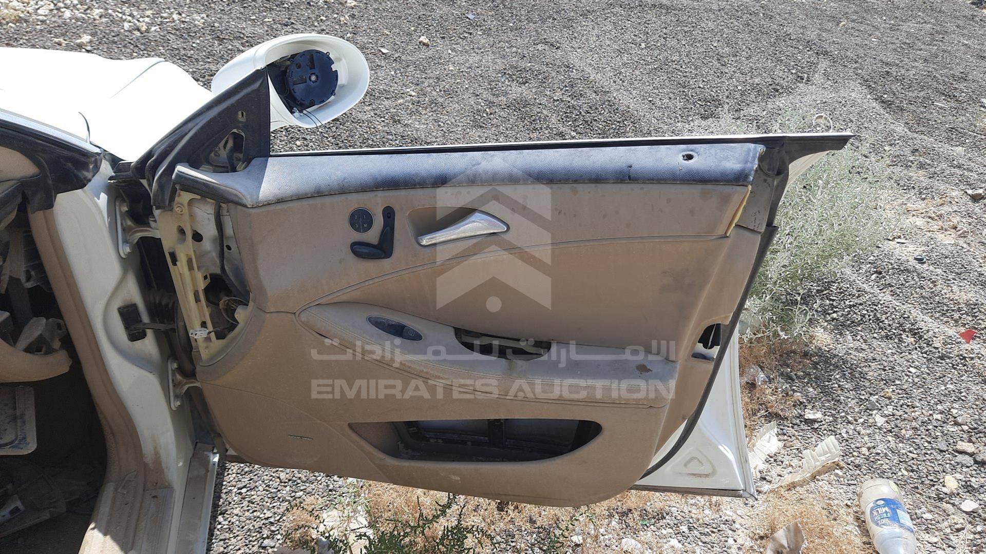 0 MERCEDES --- VIN: WDDDJ75X06A028077