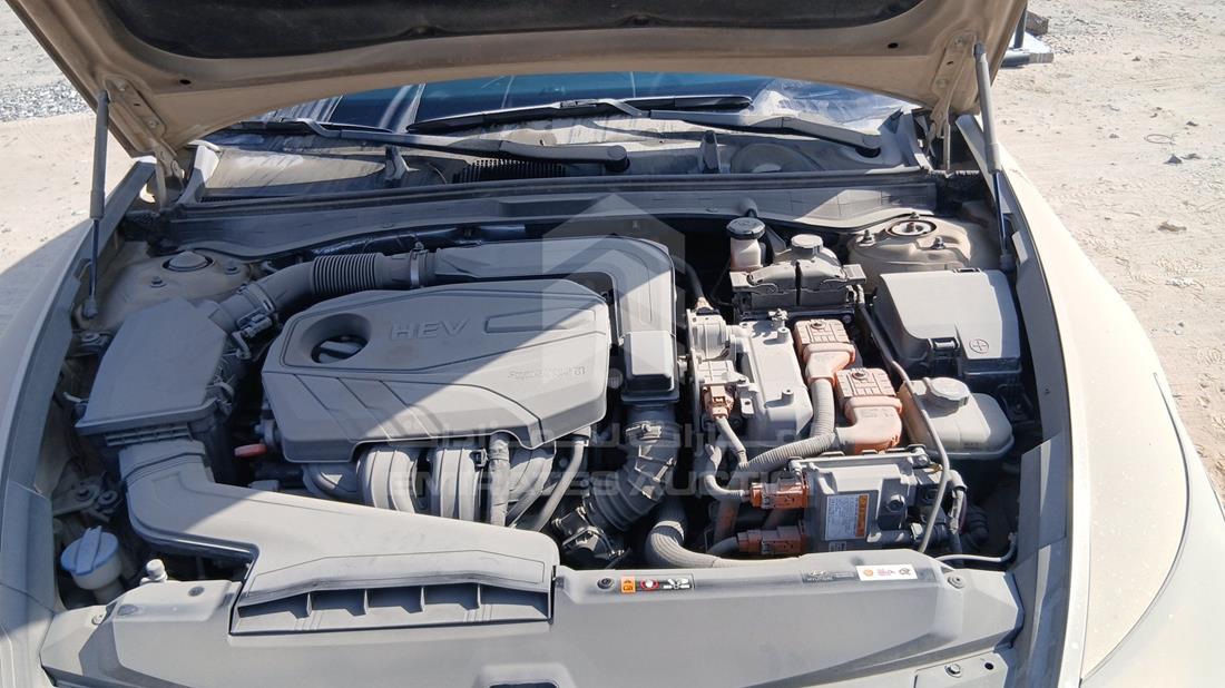 2021 Hyundai Sonata Hybrid — Engine Bay — Photo 27