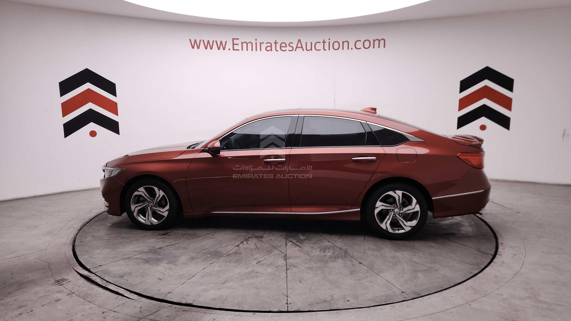 2018 HONDA ACCORD VIN: 1HGCV1666JA601815