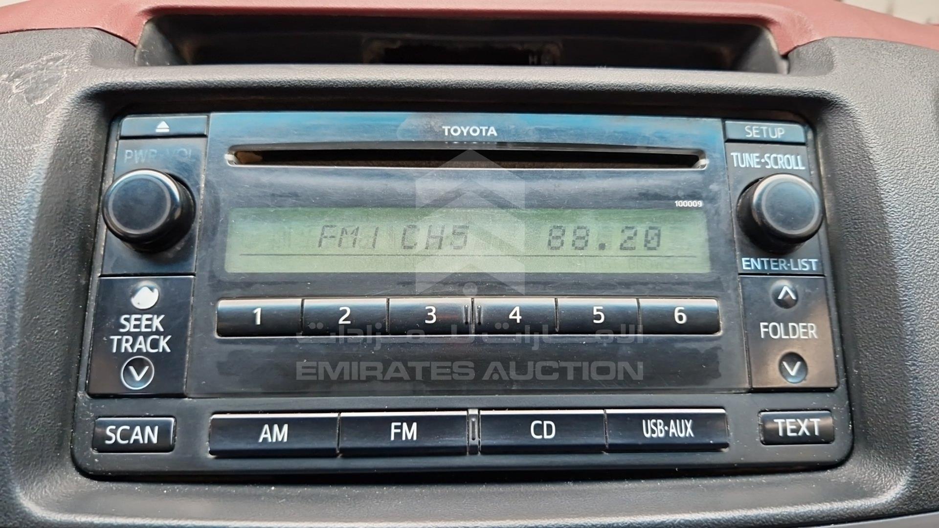 2013 TOYOTA HILUX VIN: MR0FX22G8D1085361