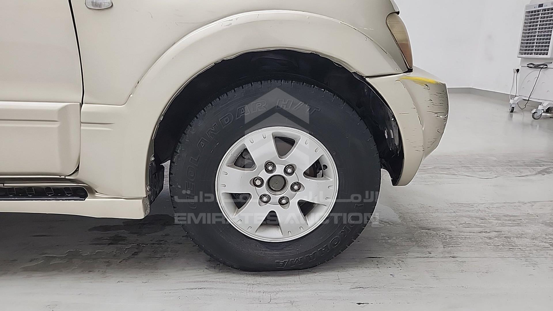 2007 MITSUBISHI PAJERO VIN: JMYLRV73W7J700766