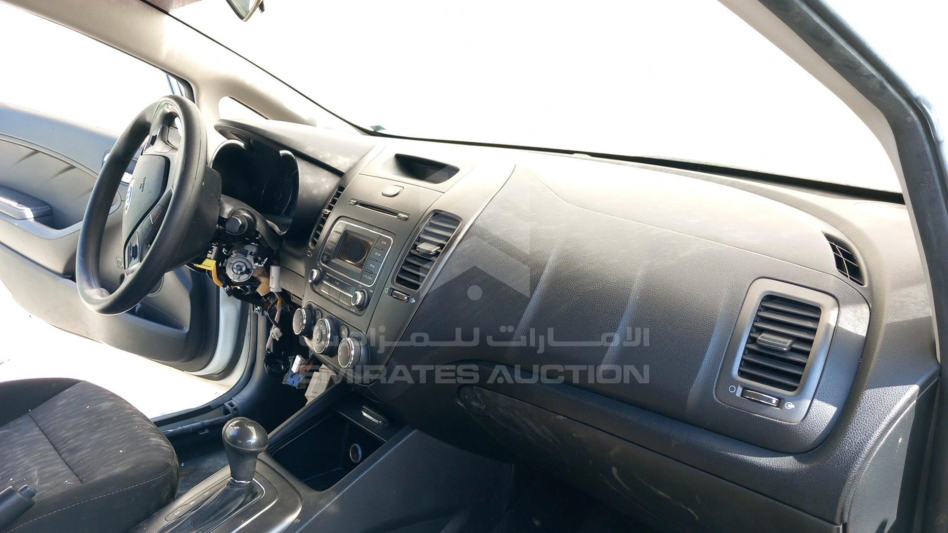 2013 KIA CERATO VIN: KNAFK4111D5806888