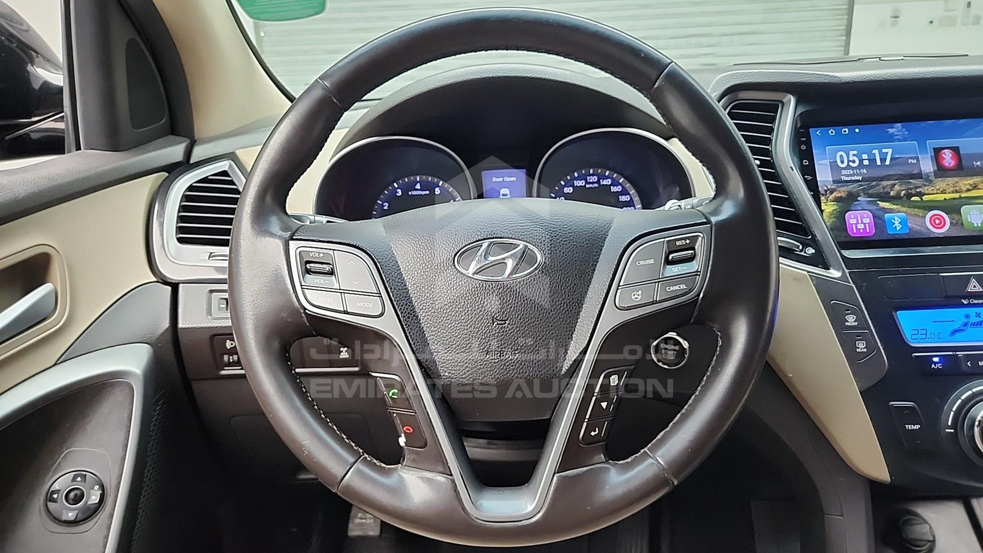 2014 HYUNDAI SANTA FE VIN: KMHSN81E5EU030447