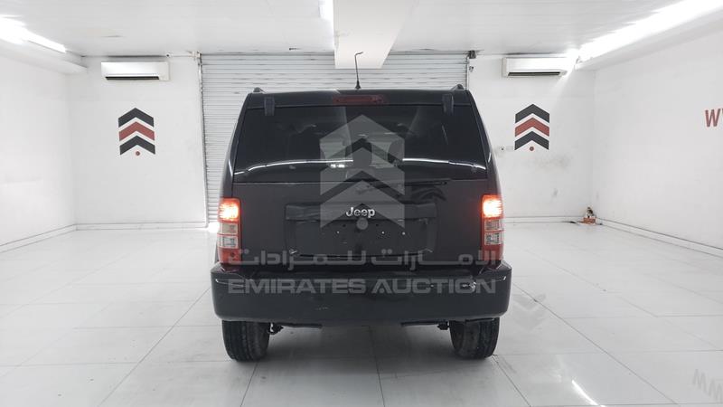 1J4PN2GKXAW148555 Auction: EmiratesAuction Lot: 406545 1J4PN2GKXAW148555 Jeep Cherokee 2010 BLACK Photo 8