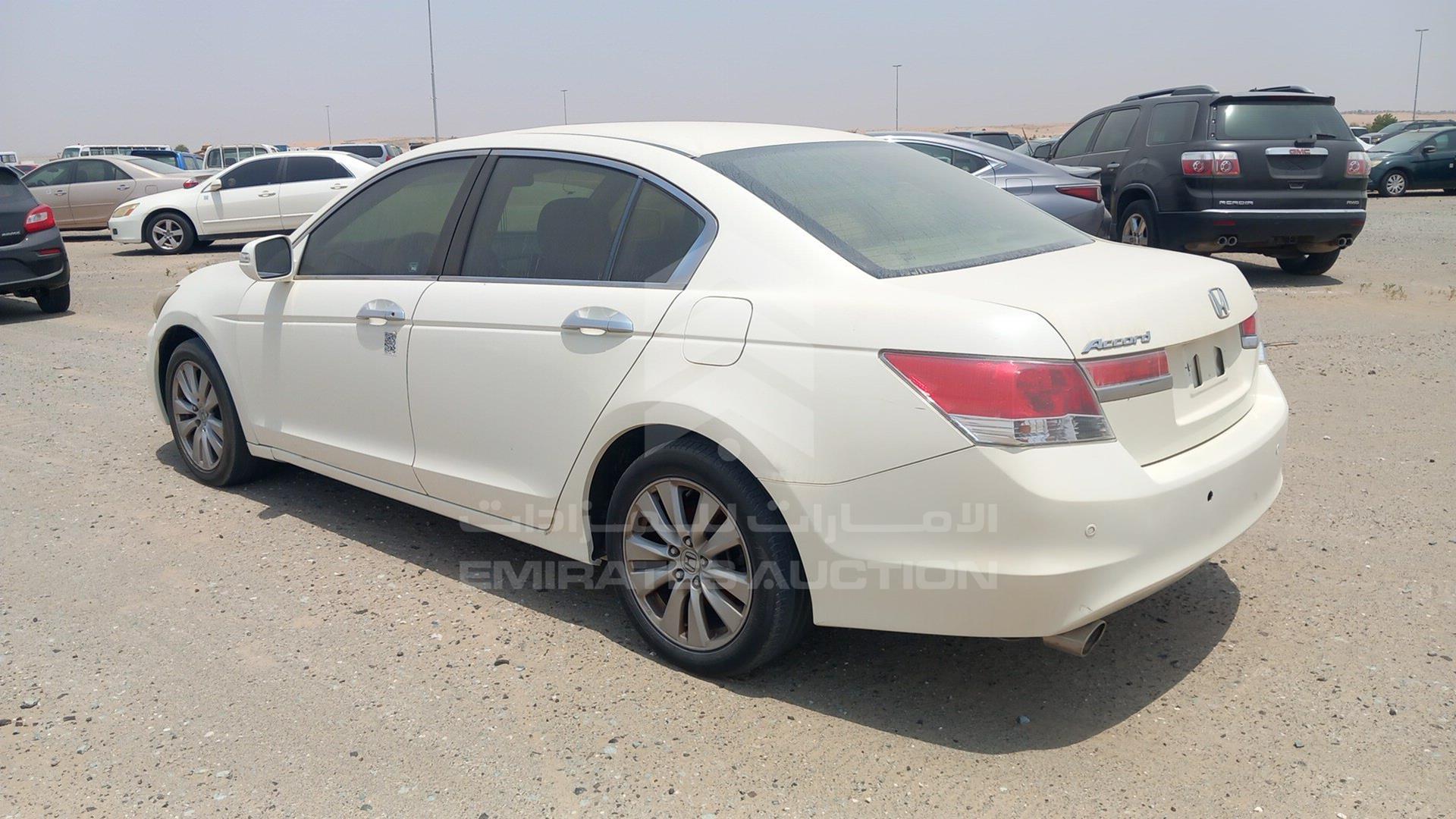 2011 HONDA ACCORD VIN: JHMCP3673BC400200