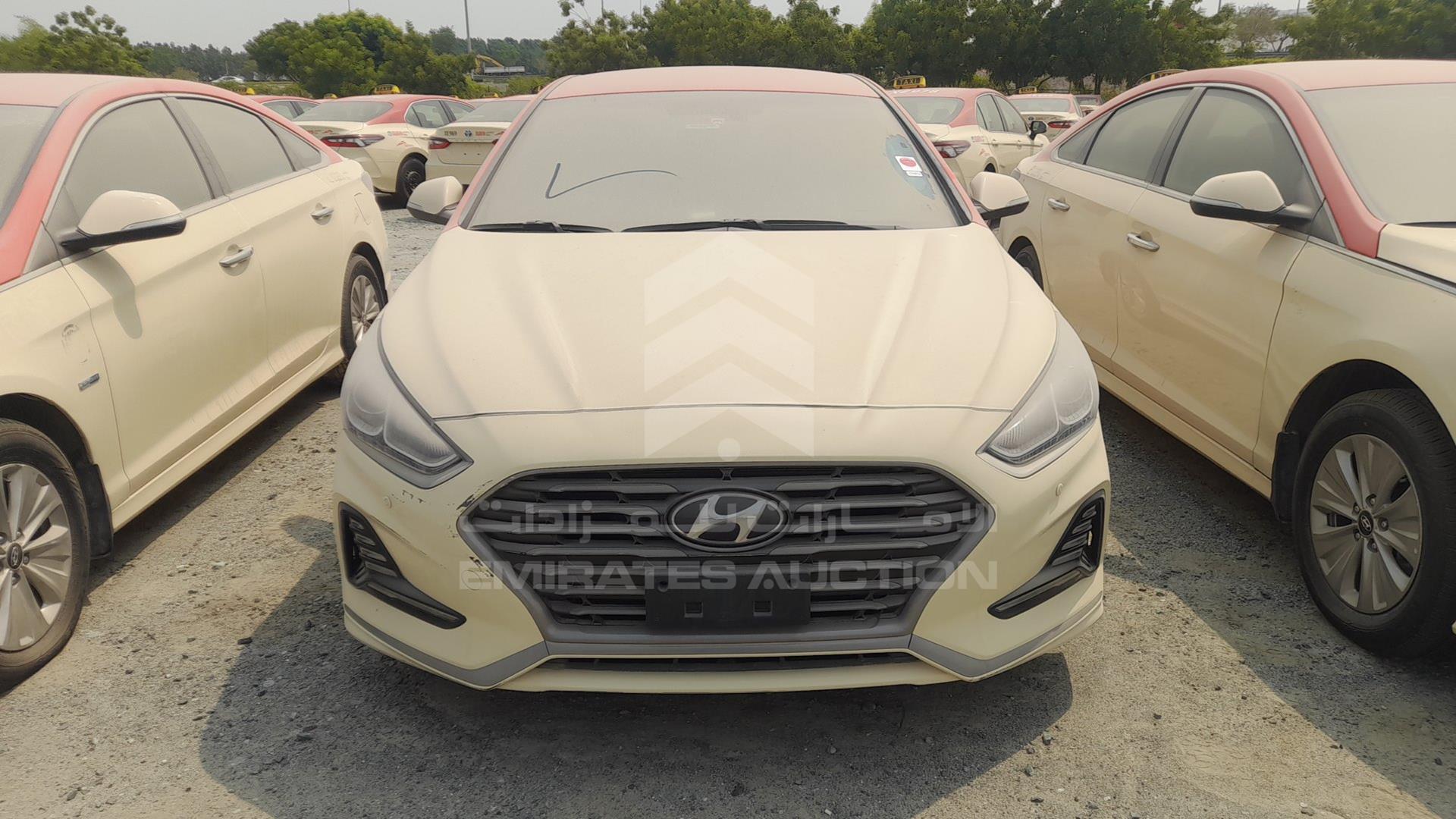 2018 HYUNDAI SONATA VIN: KMHE24135JA081987