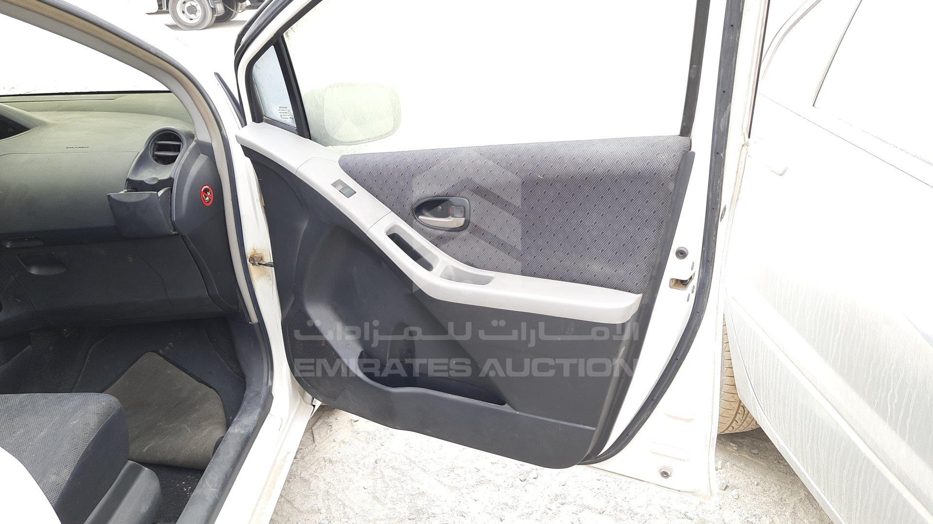 JTDKW923895125637 - 2009 Toyota Yaris - #424288