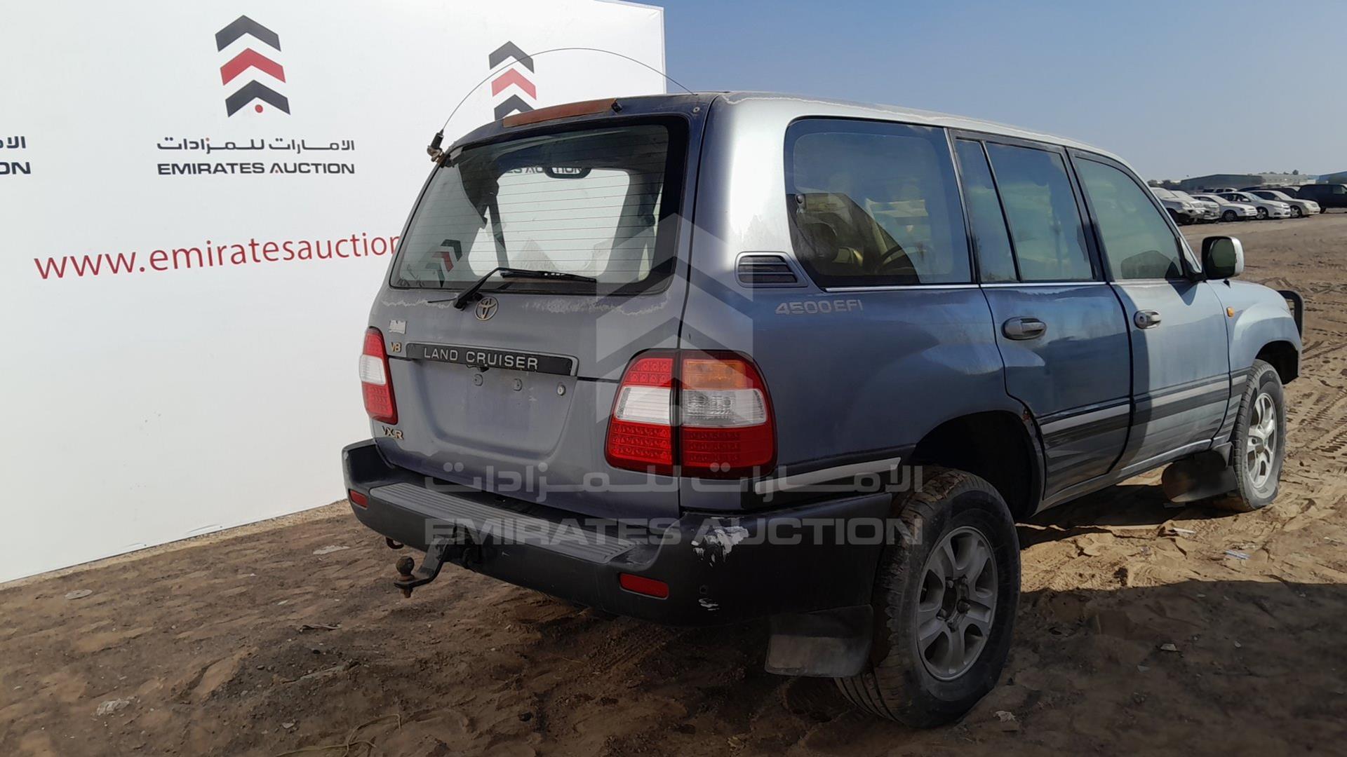 2005 TOYOTA LAND CRUISER VIN: JTEHT05J552074064