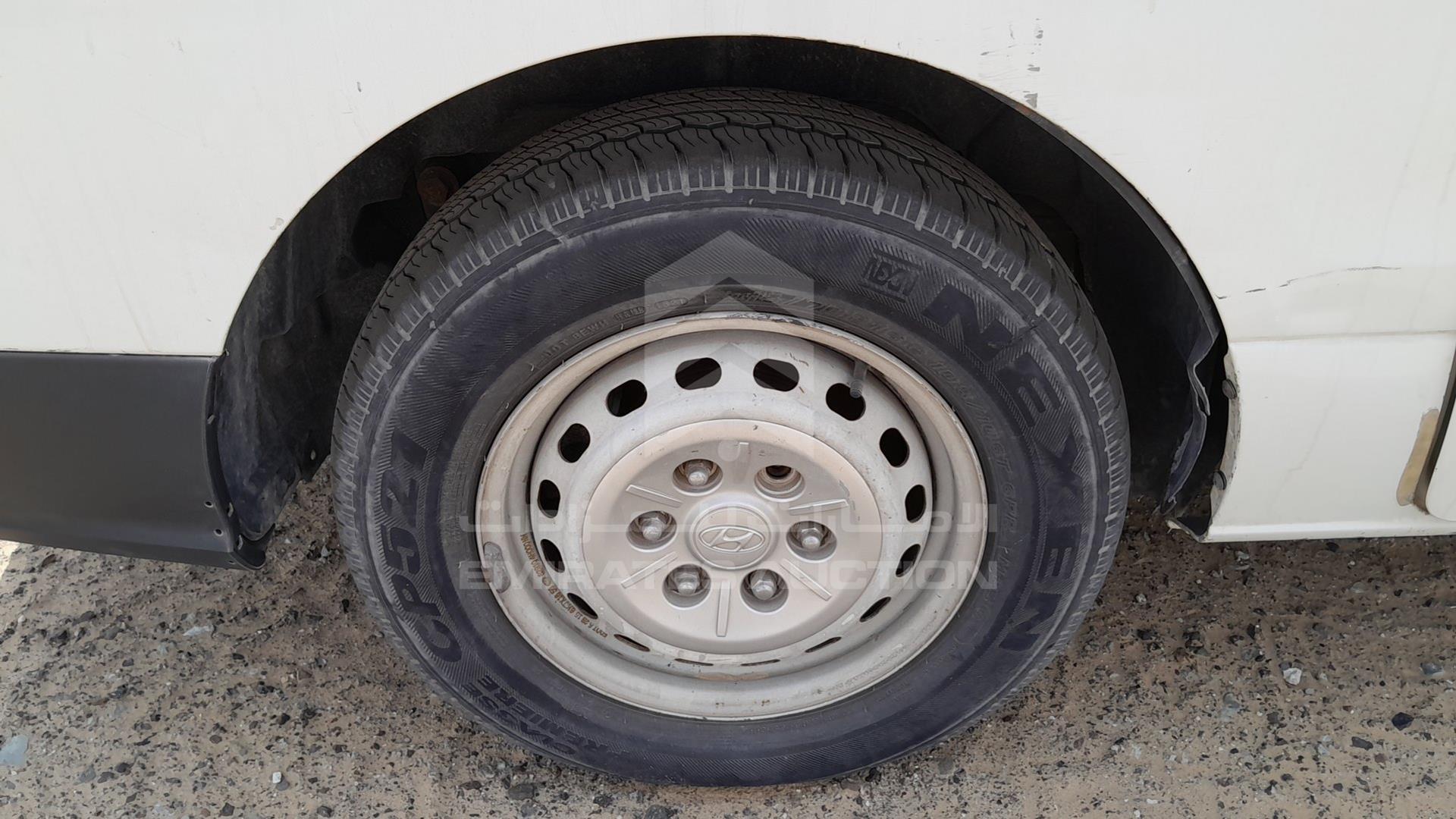 2016 HYUNDAI H1 VIN: KMHWG81R7GU755954