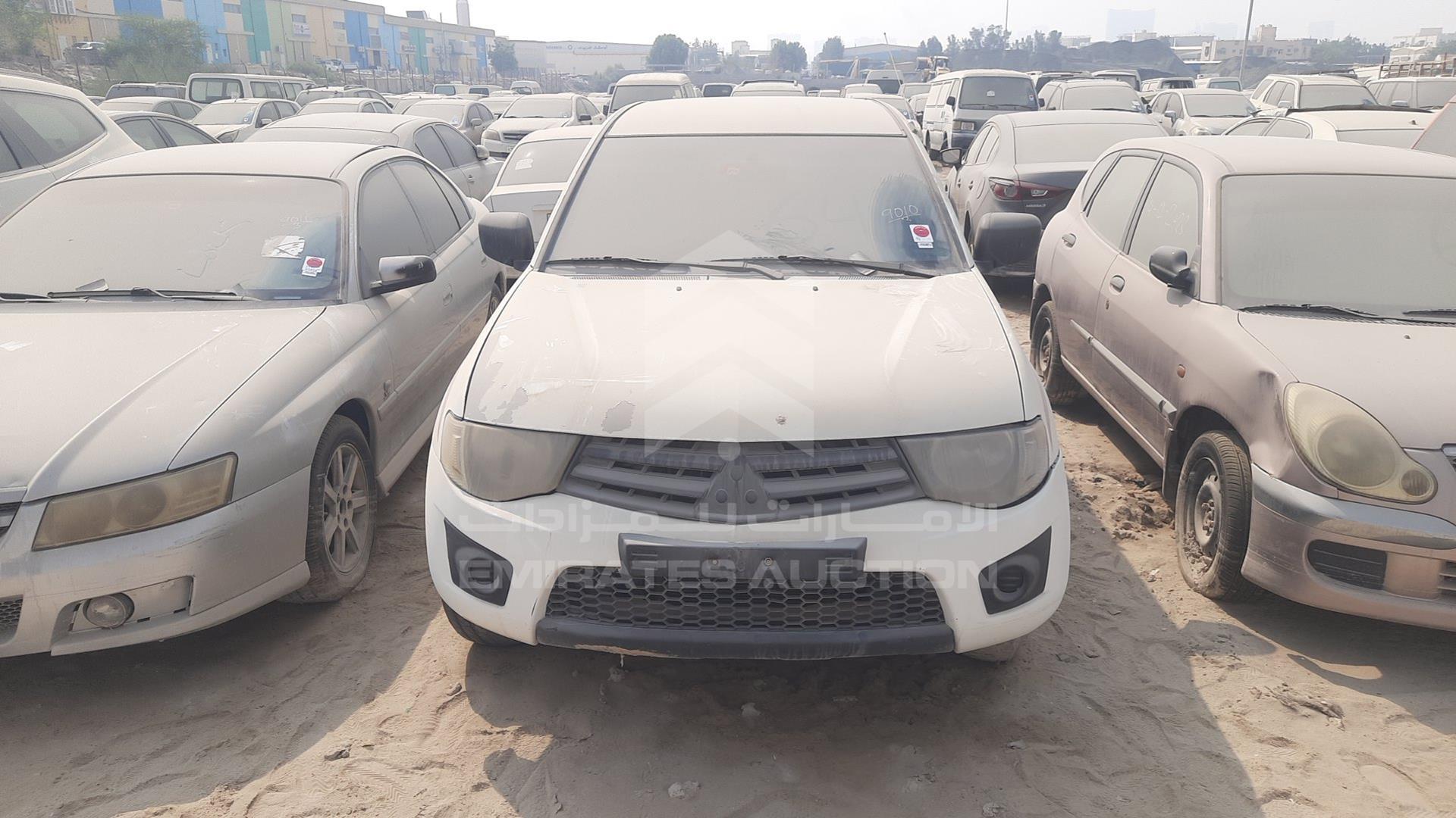 2014 MITSUBISHI PICK UP VIN: MMBJNKA50ED003858