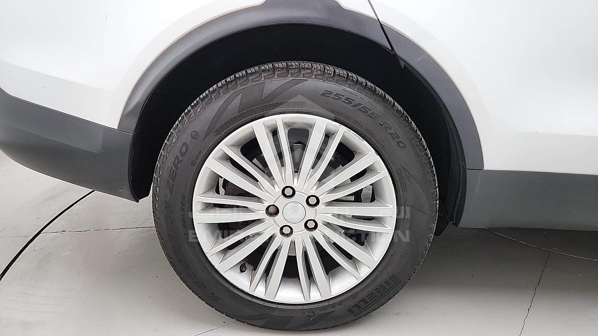 2017 LAND ROVER DISCOVERY VIN: SALRA2BV6HA002276