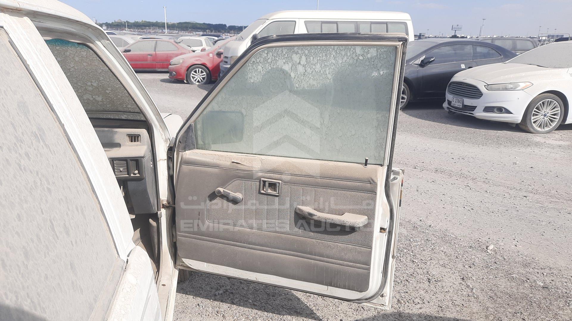 2001 MITSUBISHI L 200 VIN: JMYJNK1201P700268