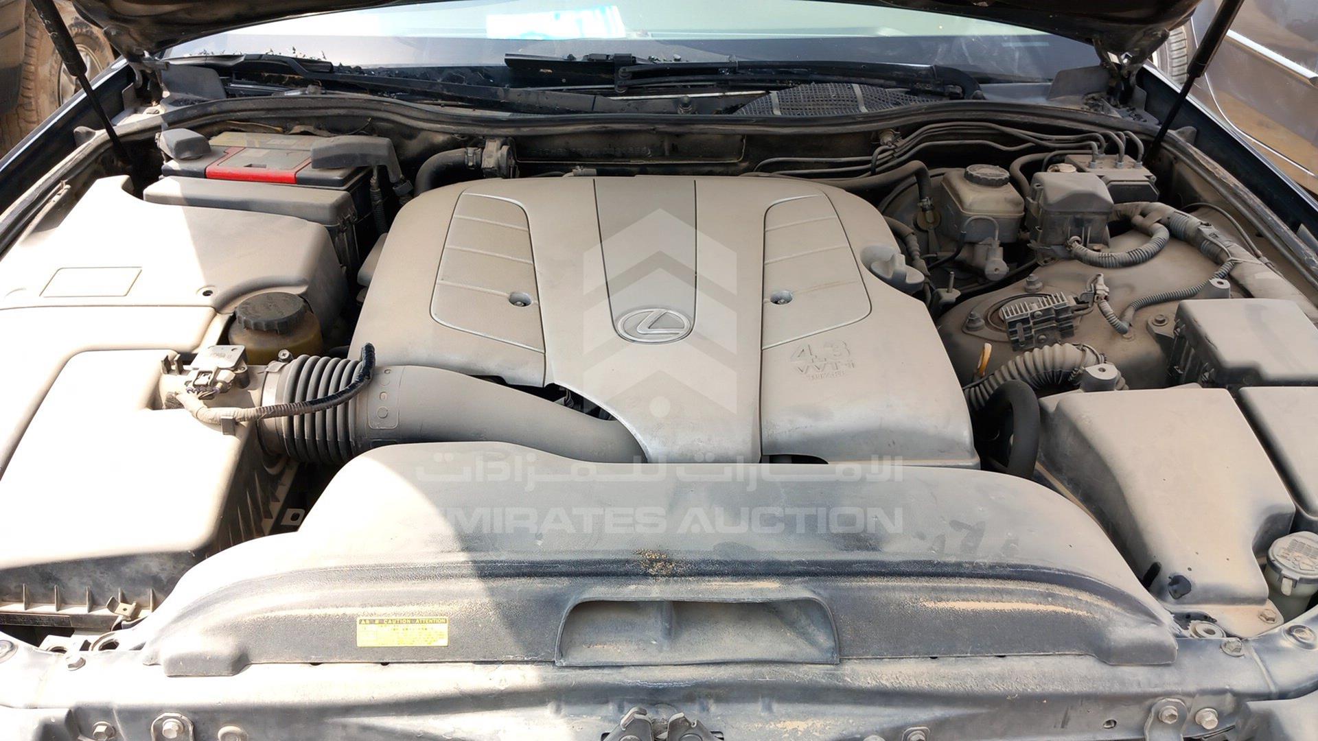2001 LEXUS LS 430 VIN: JTHBN30FX10001866
