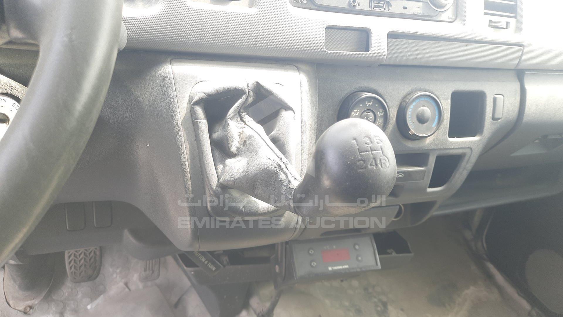 2009 TOYOTA HIACE VIN: JTFHX02P490041972