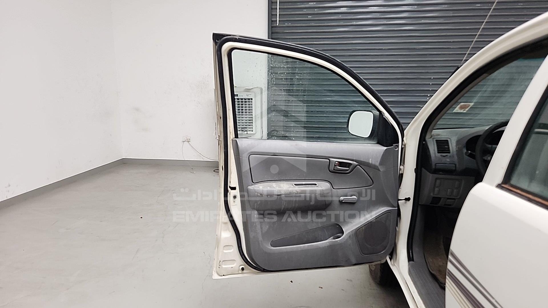 2007 TOYOTA HILUX VIN: MR0EX12G272301936