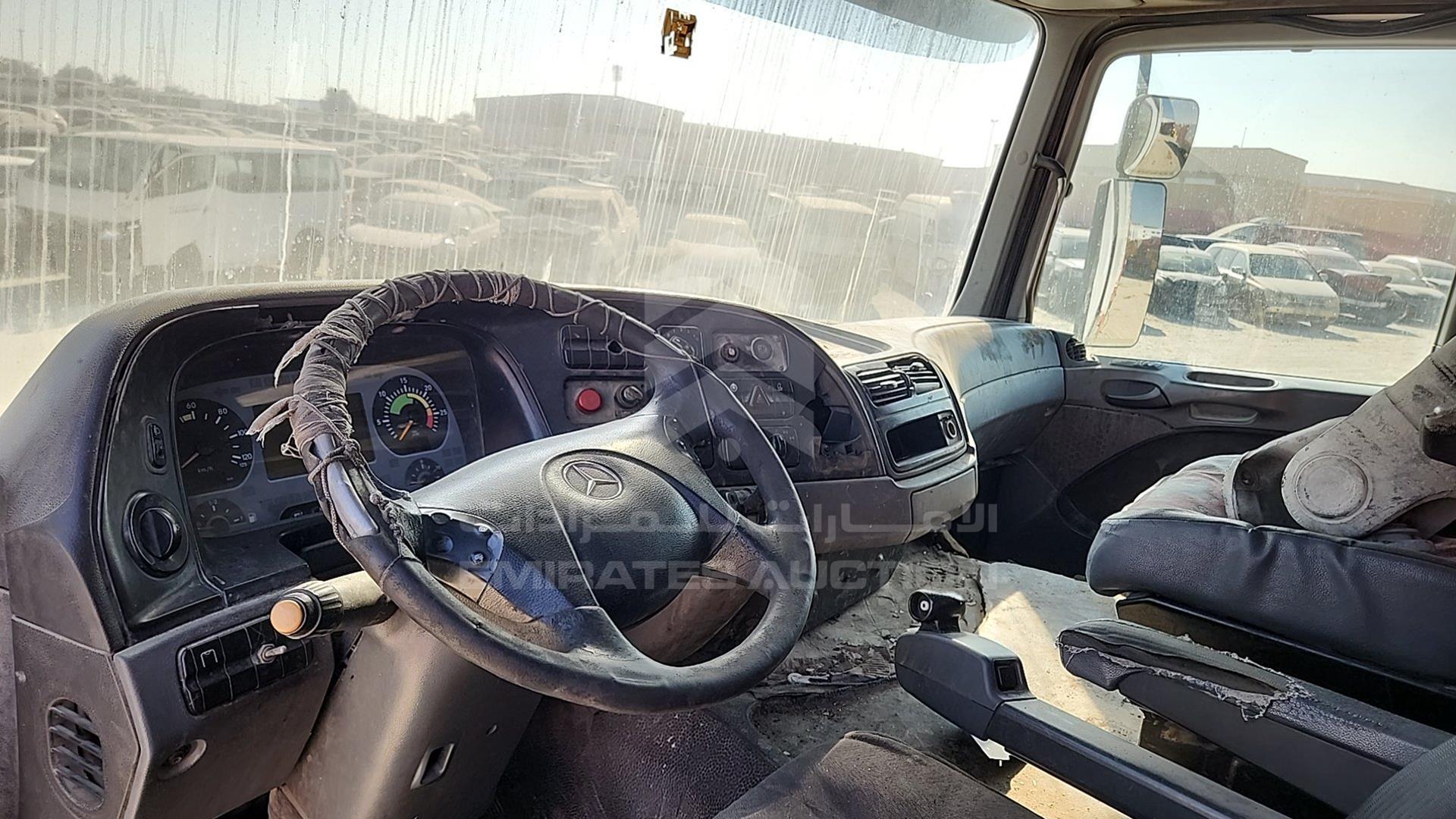 2007 MERCEDES ACTROS VIN: WDAKHCAA57L179240