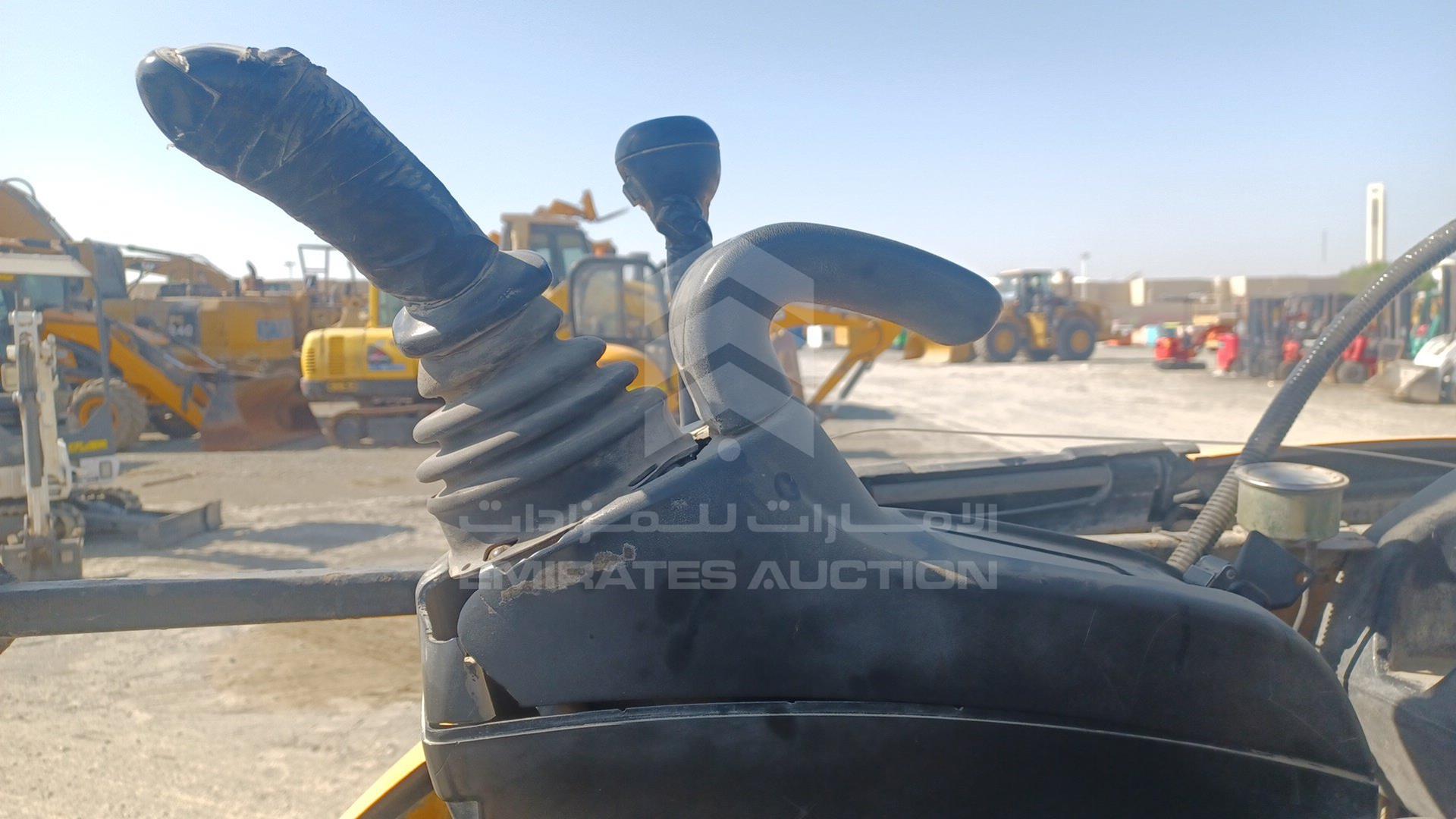 2011 JCB --- VIN: JCB08025P02020131