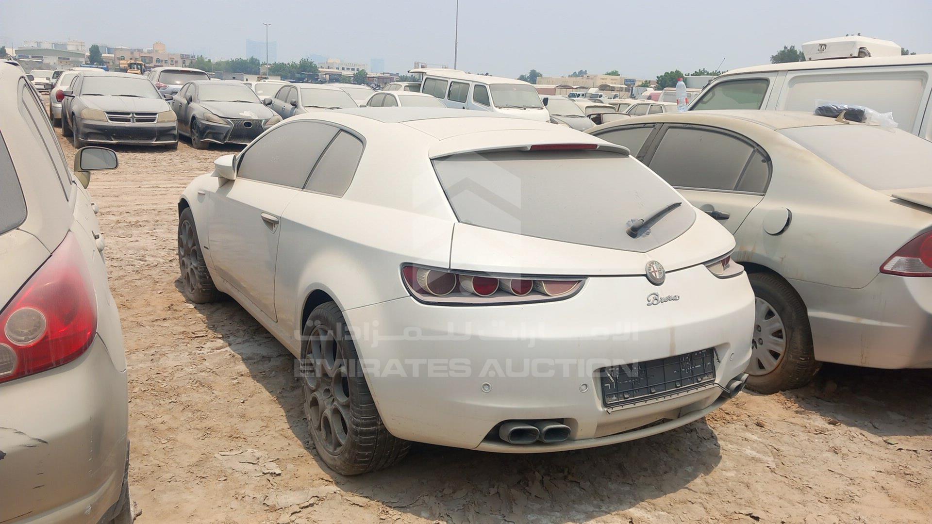 0 ALFA ROMEO --- VIN: ZAR93900005021104