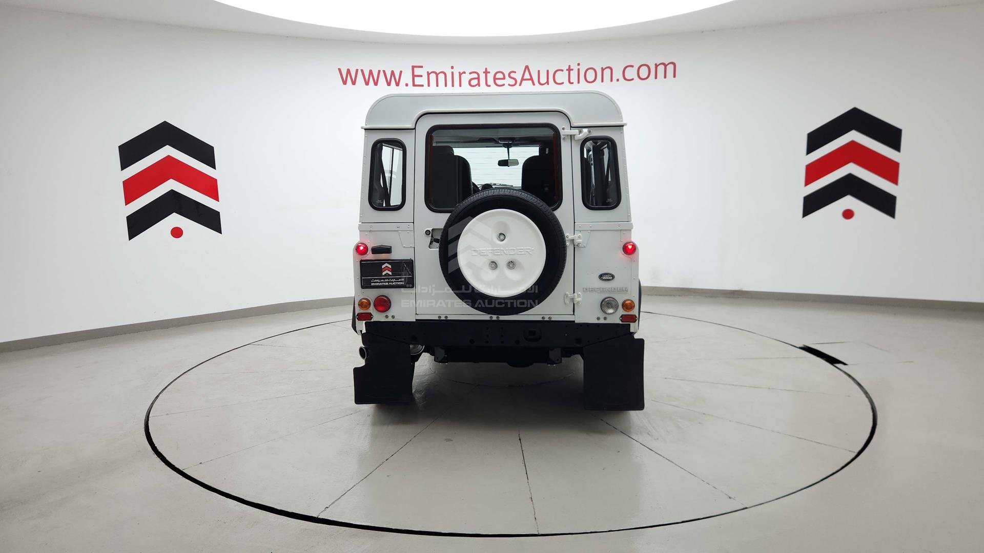 2011 LAND ROVER DEFENDER VIN: SALLDVBS8BA405450