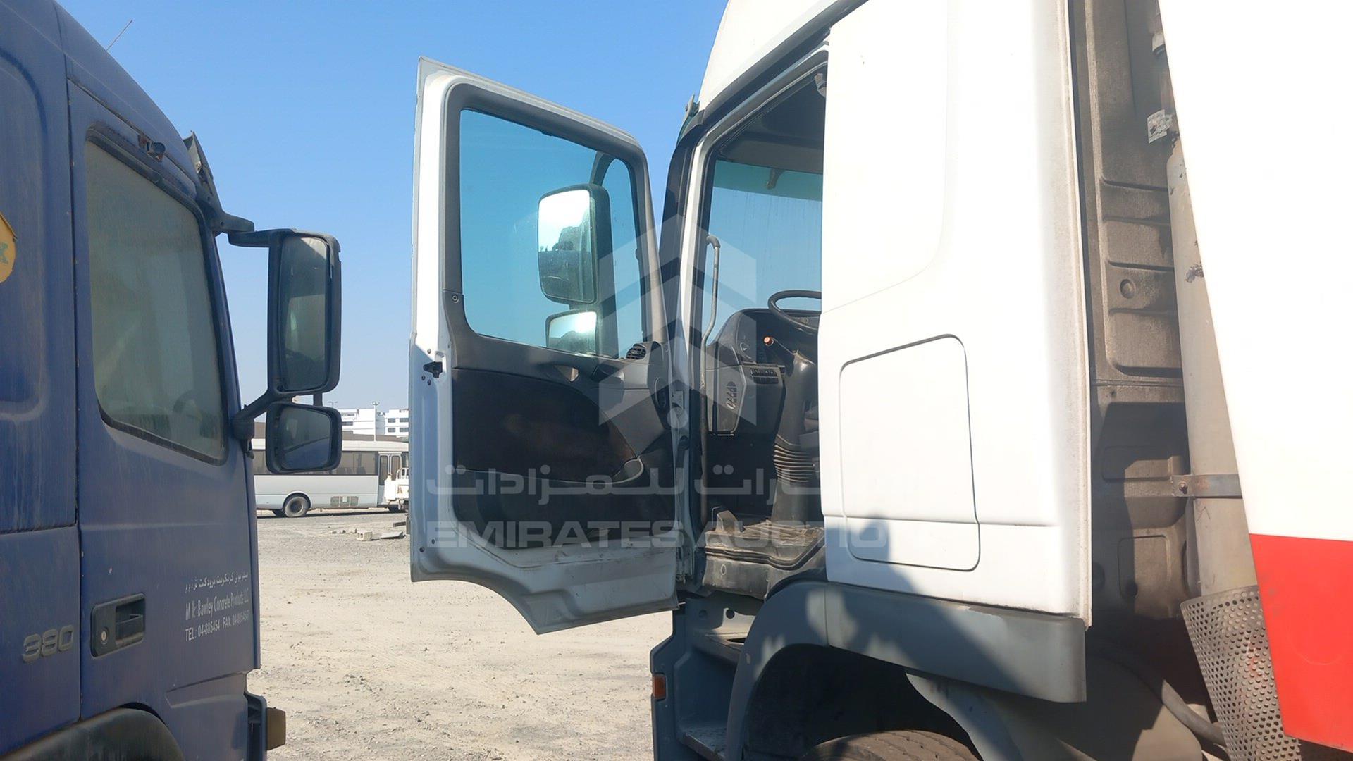 2008 MERCEDES ACTROS VIN: WDAKHCAAX8L309255