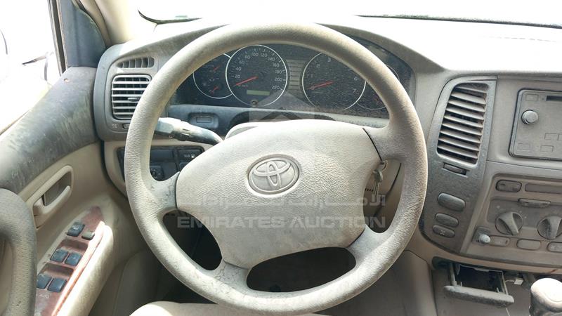 VIN: JTEHJ09J565123733 Auction: EmiratesAuction Lot: 404955 VIN: JTEHJ09J565123733 Toyota Land Cruiser 2006 WHITE Photo 13