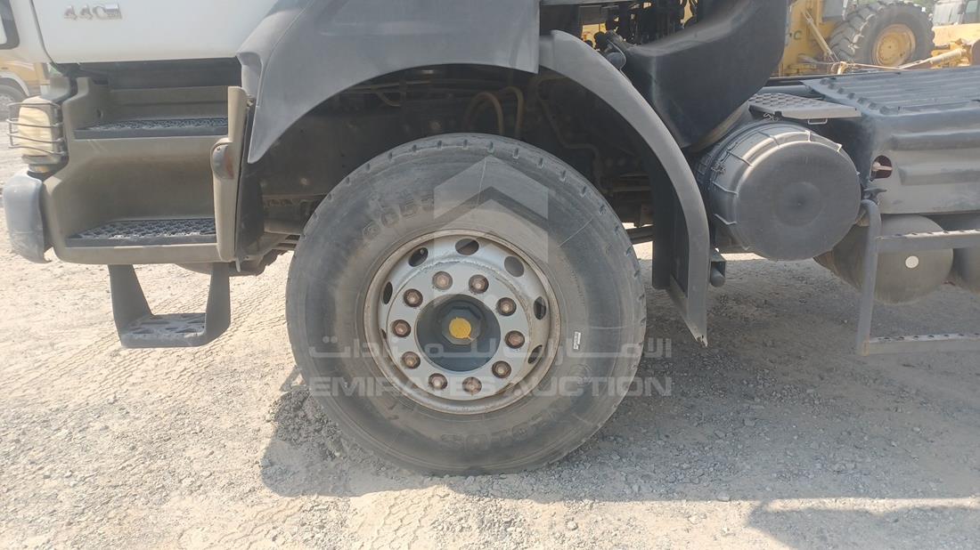 2014 Renault 440 — Front Left Tyre — Photo 36
