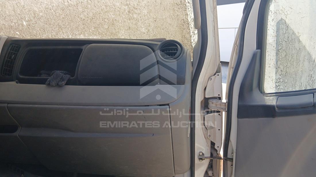 ميتسوبيشي كانتر 2022 — زاوية واجهة الراكب الأمامي الأيمن — صورة 20