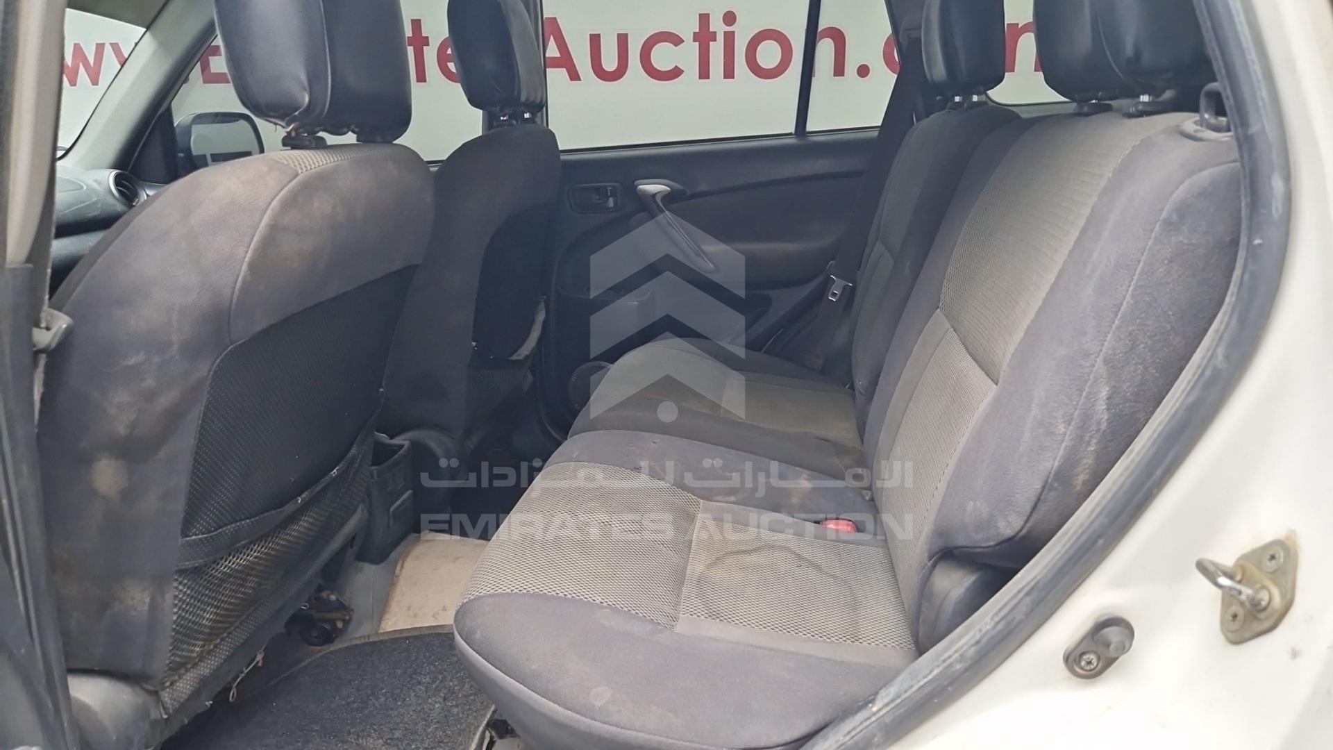2005 TOYOTA RAV-4 VIN: JTEHH20V250299867