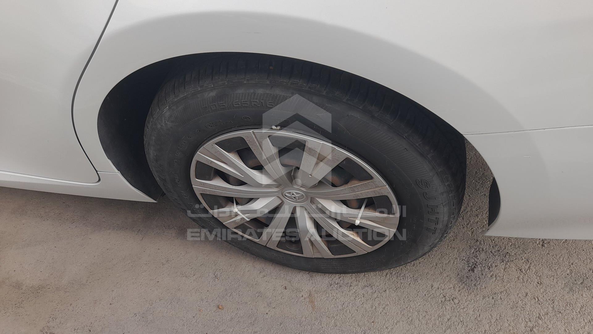 2018 TOYOTA CAMRY VIN: JTNBF9HK4J3014819