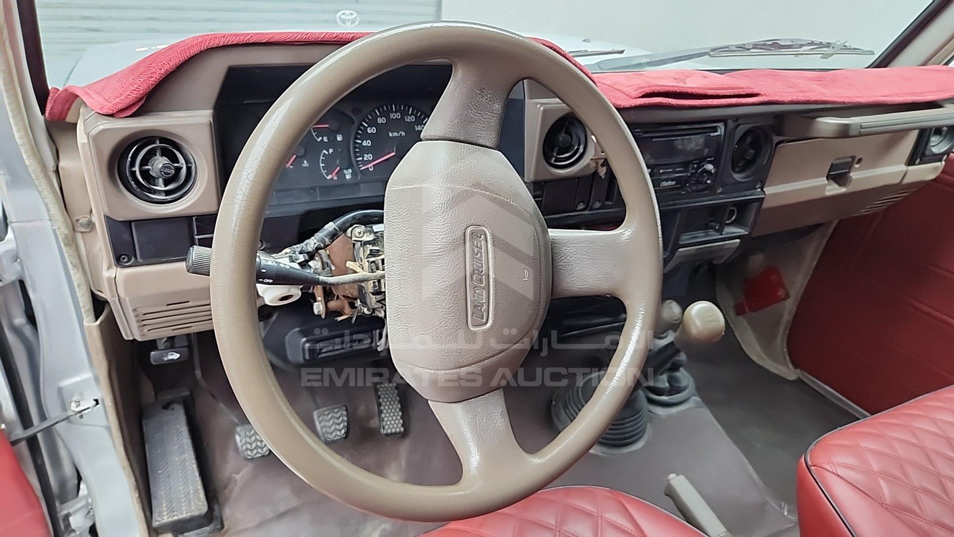 2009 TOYOTA LAND CRUISER VIN: JTFLJ71J198018409