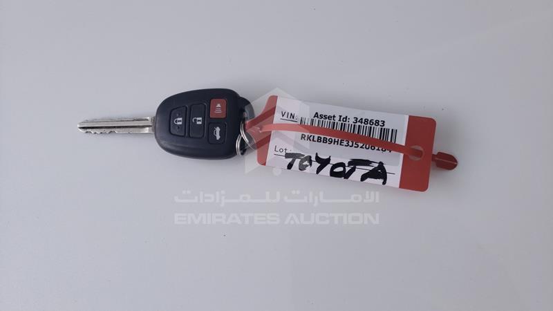 RKLBB9HE3J5206184 Auction: EmiratesAuction Lot: 435375 RKLBB9HE3J5206184 Toyota Corolla 2018 WHITE Photo 30