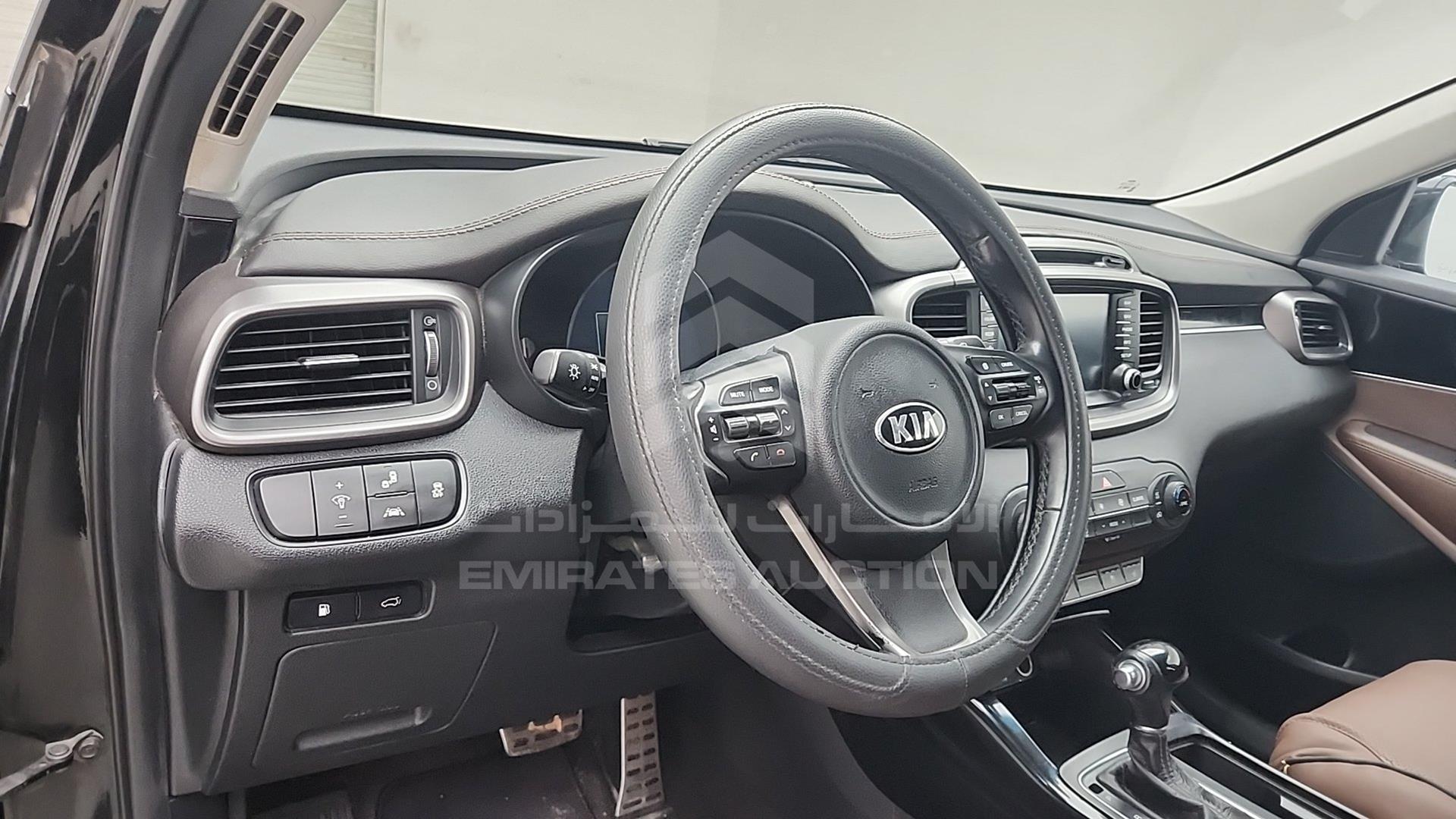 2016 KIA SORENTO VIN: KNAPH814XG5065519