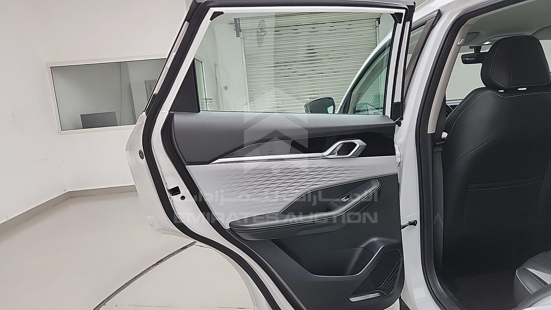 2024 GEELY COOLRAY VIN: LB3762KZ4RX505411