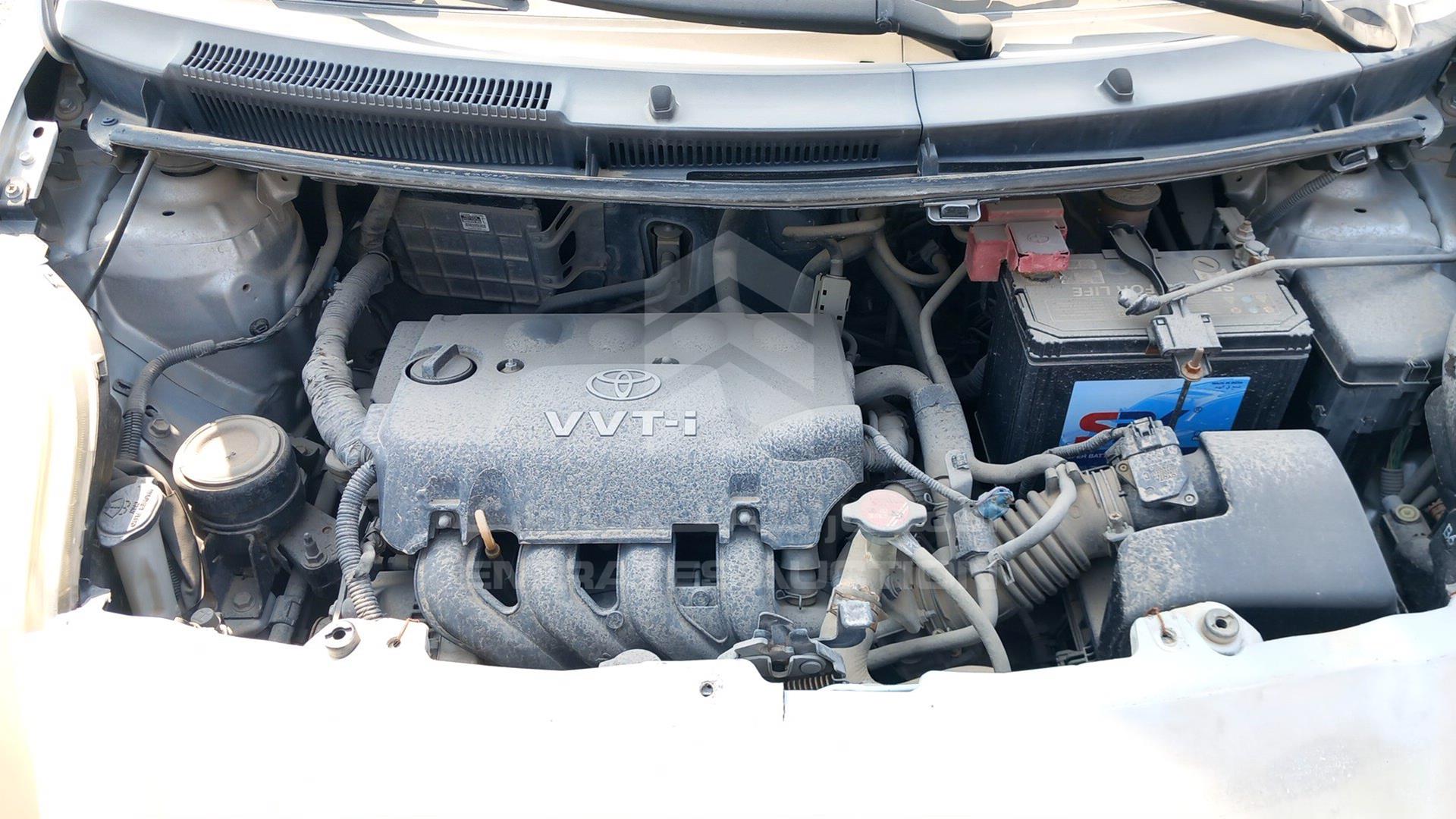 2009 TOYOTA YARIS VIN: JTDKW923795125841