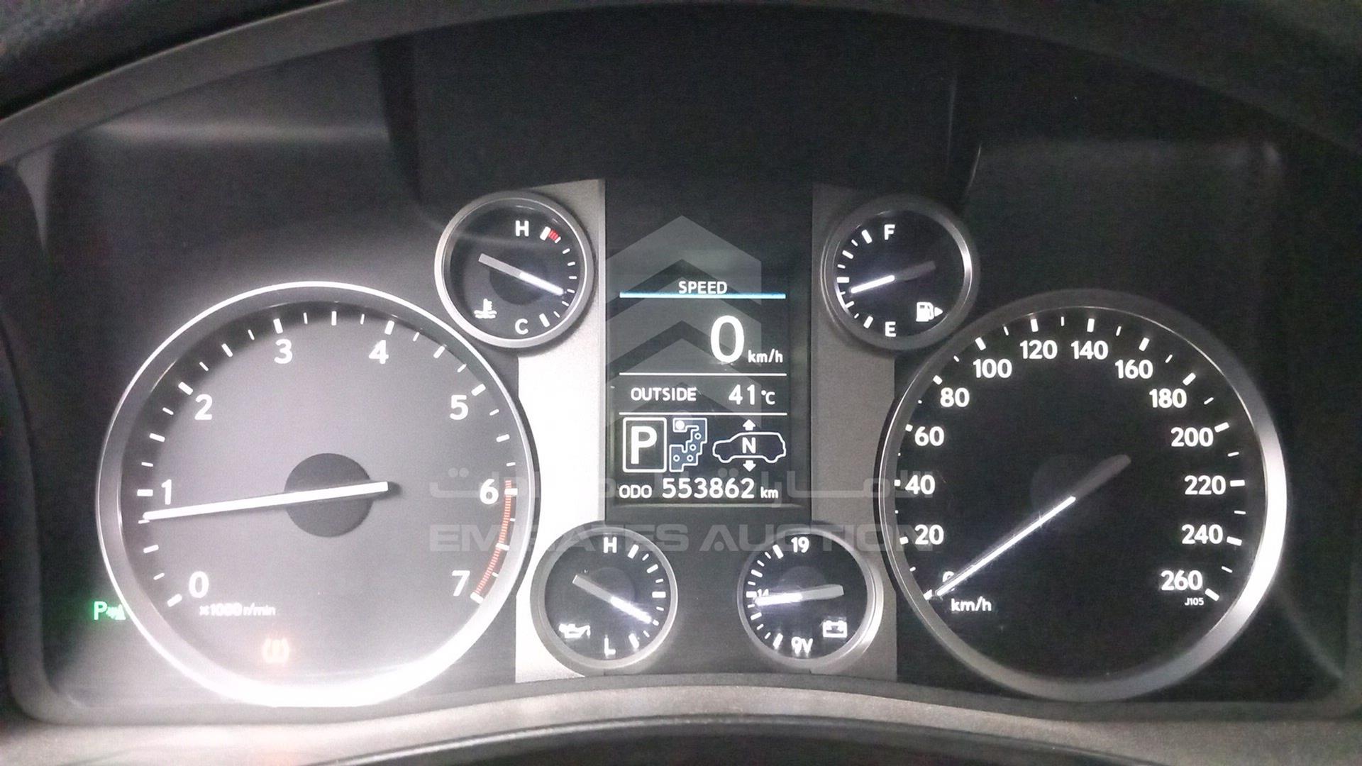2014 LEXUS LX 570 VIN: JTJHY00W2E4138734