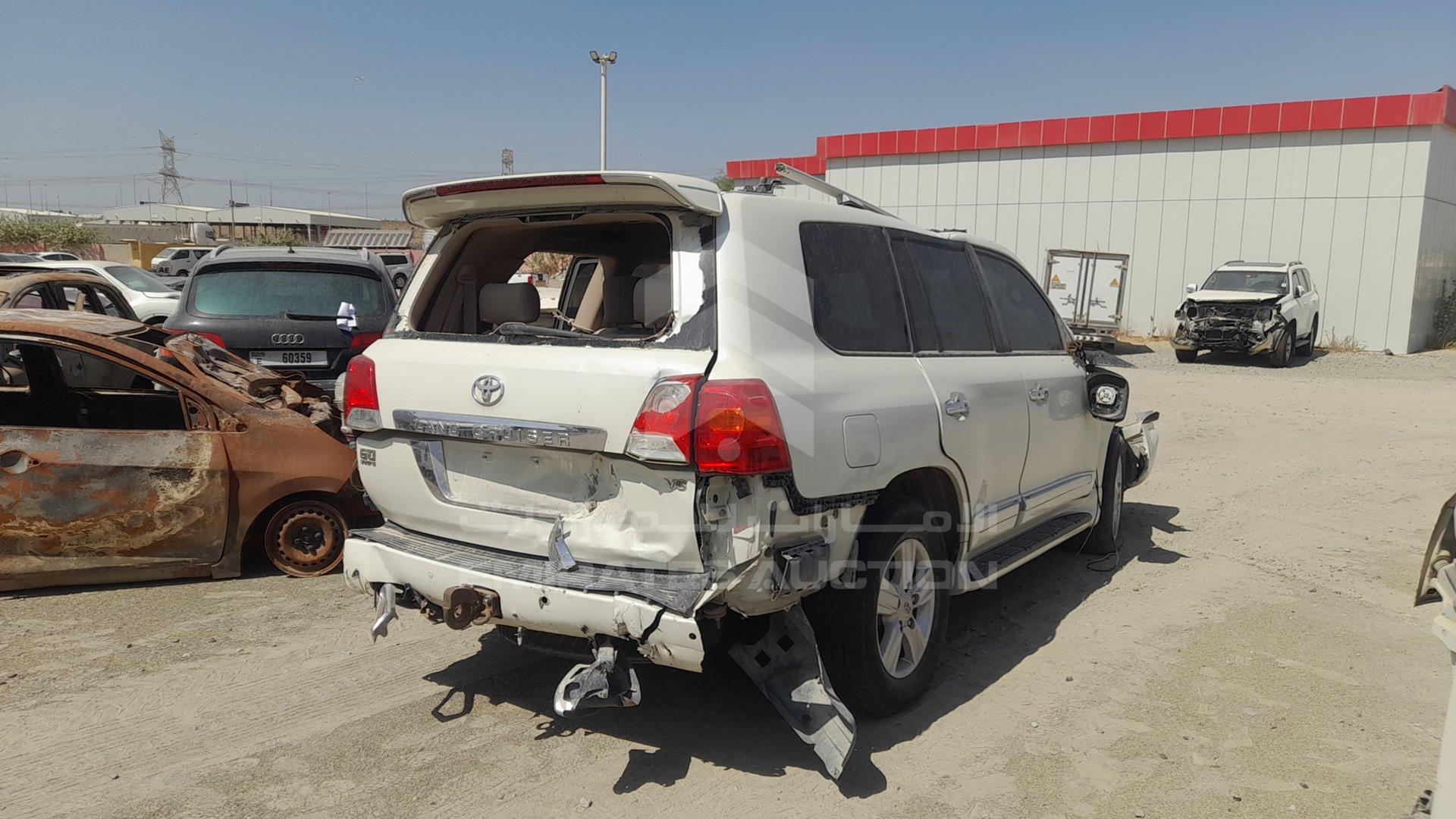 2015 TOYOTA LAND CRUISER VIN: JTMHU09J3F5102245