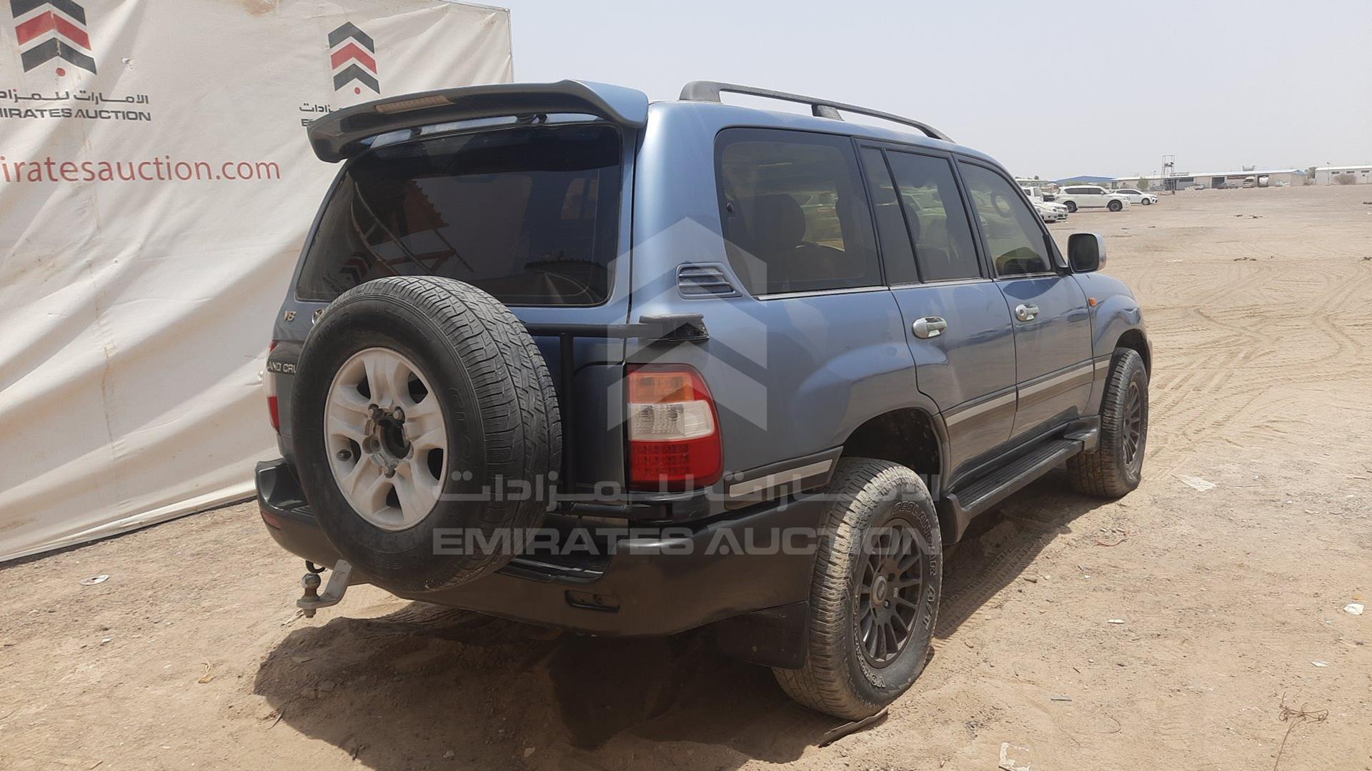 2005 TOYOTA LAND CRUISER VIN: JTEHT05J852069778