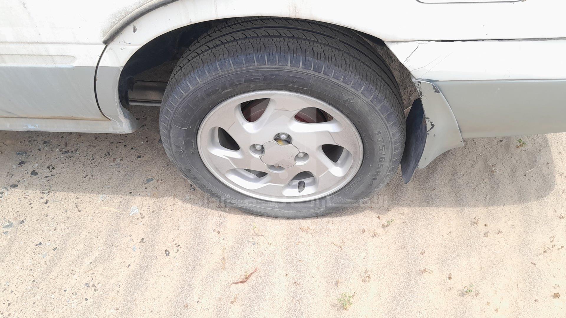 1998 NISSAN SUNNY VIN: JN1BBAB14Z0323740