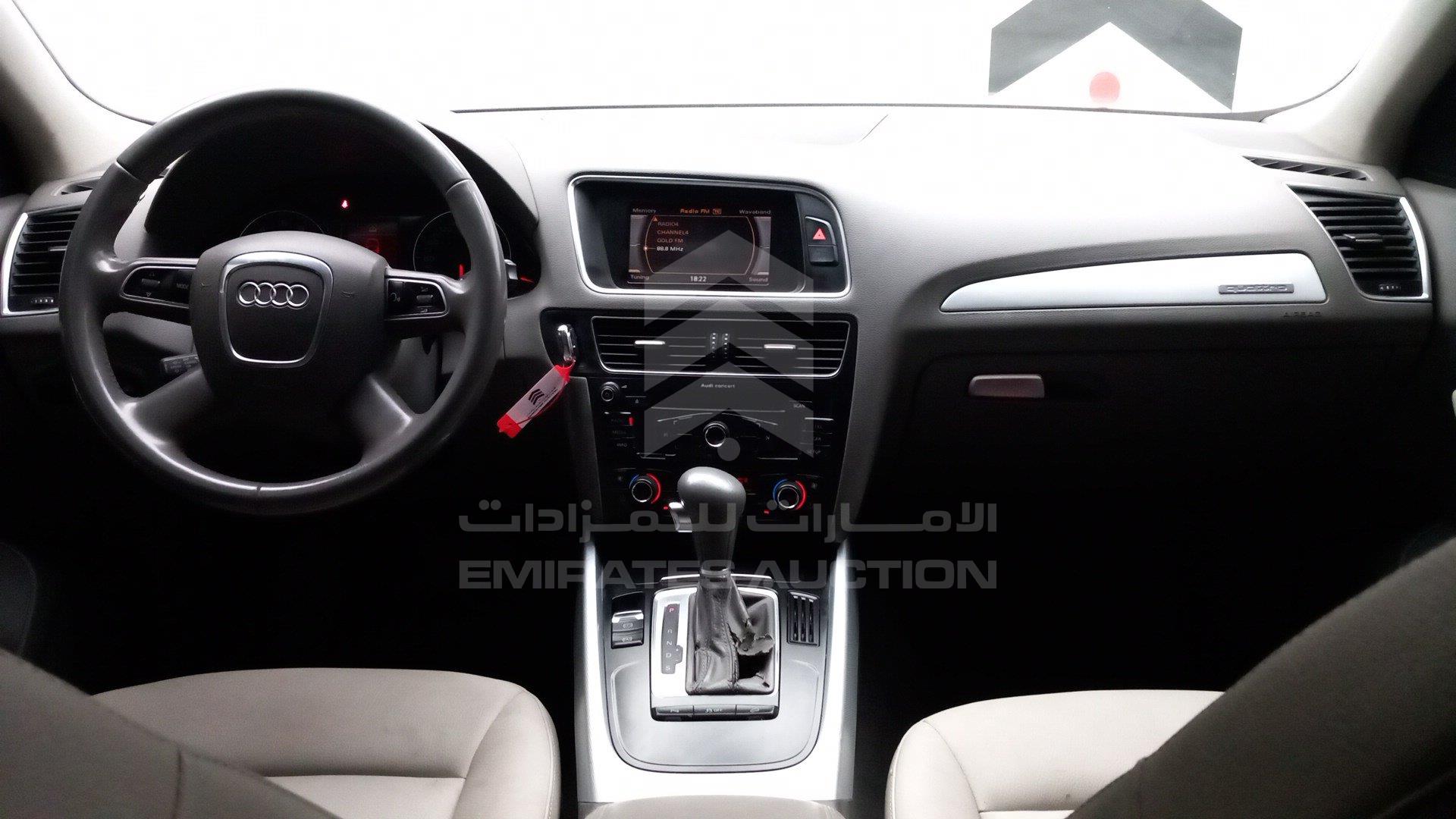 WAUCFC8R2HA042938 - 2011 Audi Q5 - #494286