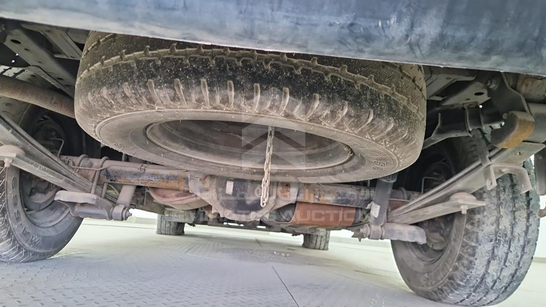 2015 Nissan Urvan — Spare Tyre — Photo 15